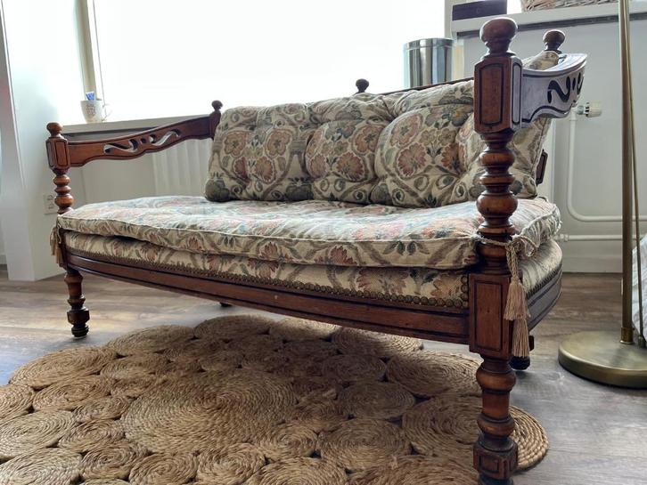 Giorgetti tweezitsbank van hout > ruilen?, Huis en Inrichting, Banken | Sofa's en Chaises Longues, Gebruikt, Tweepersoons, 150 tot 200 cm
