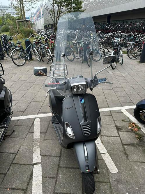 Vespa S 4T, 13k KM, windscherm, windscreen, Fietsen en Brommers, Scooters | Vespa, Gebruikt, Vespa S, Maximaal 25 km/u, Benzine