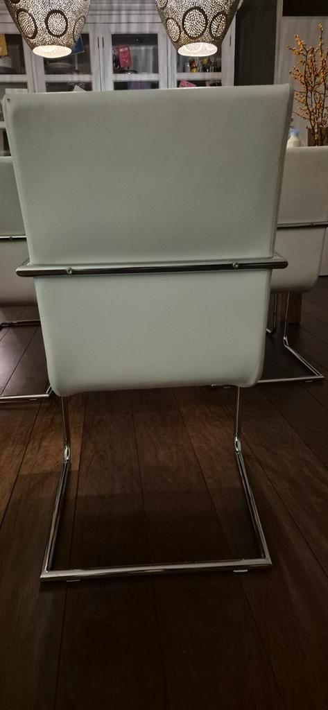 Moderne Eetkamerstoelen - Set van 6, Huis en Inrichting, Stoelen, Gebruikt, Vijf, Zes of meer stoelen, Leer, Metaal, Wit, Ophalen of Verzenden