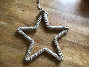 Ster van touw met batterijverlichting beschikbaar voor biedingen