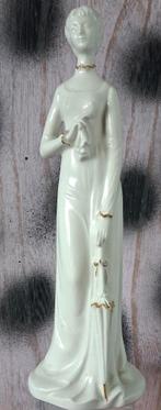 Signora con l ombrello. Umid Air Porcellana. Italy. 22 cm., Ophalen, Zo goed als nieuw, Mens