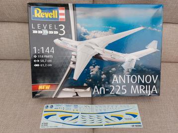 1/144 Antonov An-225 Mrija + decals Antonov Airlines beschikbaar voor biedingen