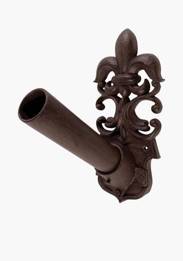Gietijzeren Vlaggenstokhouder Fleur-de-lis beschikbaar voor biedingen