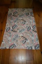 Nafnaf, ruime shawl met mooi patroon en kwastjes, Maat 46/48 (XL) of groter, Ophalen of Verzenden, Zo goed als nieuw, NafNaf