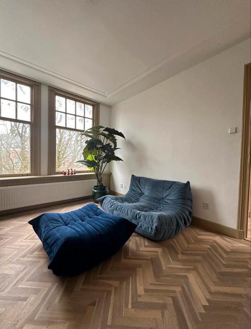 Ligne roset Togo poef, Huis en Inrichting, Banken | Voetenbanken en Poefen, Zo goed als nieuw, Rechthoekig, Ophalen