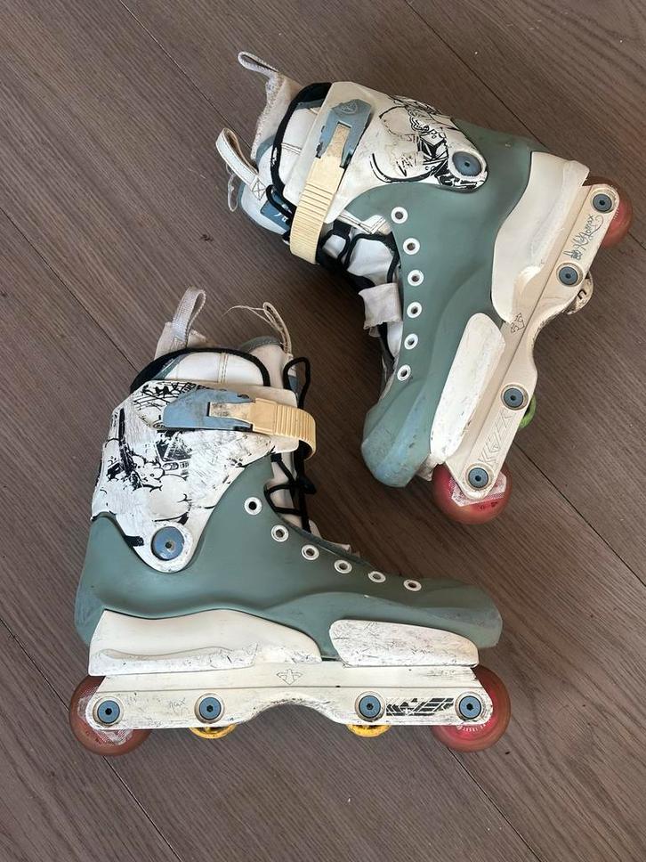 USD Classic Throne Nick Lomax Aggressive Skates - 41,5, Sport en Fitness, Skeelers, Gebruikt, Inline skates 4 wielen, Overige merken