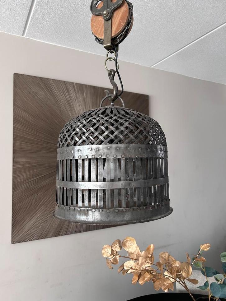 Industriële Lampen met Katrollen en Hout, Huis en Inrichting, Lampen | Hanglampen, Gebruikt, 50 tot 75 cm, Hout, Ophalen