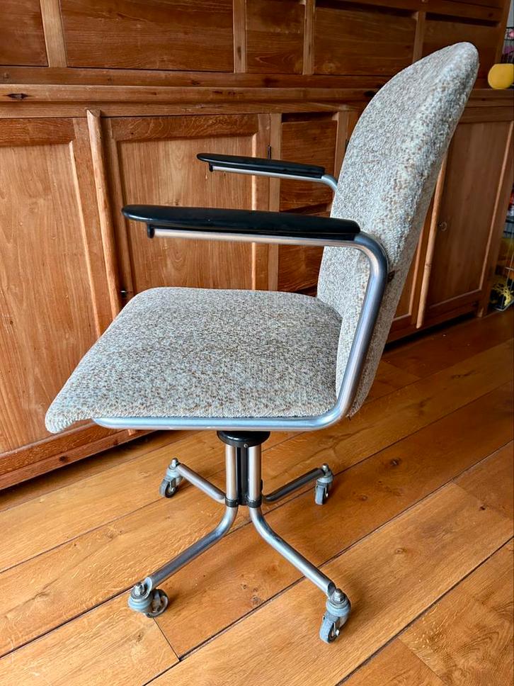 Oude Gispen 356 vintage bureaustoel 4 poten, Huis en Inrichting, Bureaustoelen, Gebruikt, Bureaustoel, Beige, Ophalen