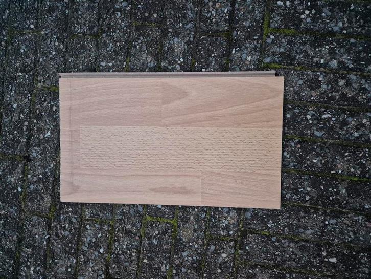 GRATIS...Laminaat ondervloer en plinten 30 m2, Doe-het-zelf en Verbouw, Vloerdelen en Plavuizen, Laminaat, Hout, 50 tot 150 cm