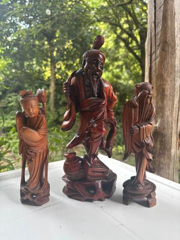 Set van 3 Houten Handgesneden Chinese Beeldjes beschikbaar voor biedingen