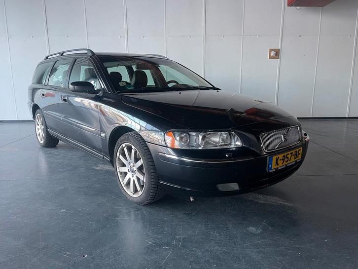 Volvo V70 2.4 D5 AWD 2005 185 pk Zwart vol 4-wielaandrijving, Auto's, Volvo, Particulier, V70, 4x4, ABS, Airbags, Airconditioning