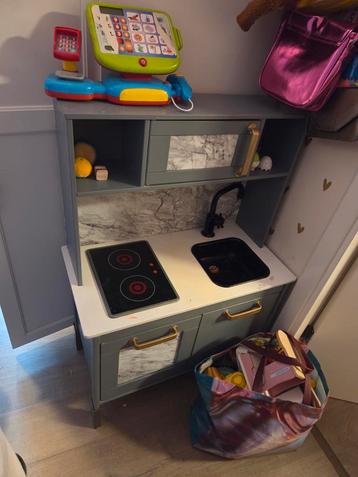 Ikea keukentje gepimpt beschikbaar voor biedingen