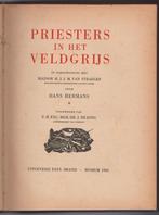 Priesters in het veldgrijs (1e druk  1945.), Verzamelen, Ophalen of Verzenden, Landmacht, Nederland, Boek of Tijdschrift