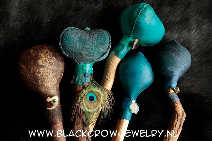 maak je eigen sjamanen ratel !, Muziek en Instrumenten, Percussie, Trommel, Ophalen of Verzenden