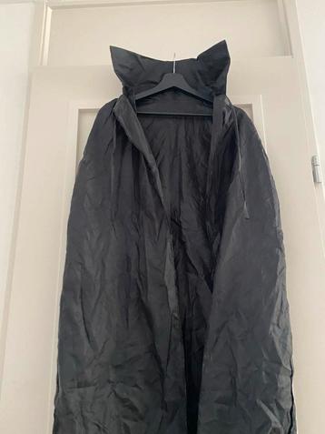 Dracula Cape Halloween Carnaval beschikbaar voor biedingen
