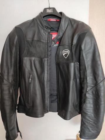 Rev'it Ducati leren jas maat XXL valt als xl met boekje beschikbaar voor biedingen