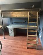 Stoere hoogslaper / bureau van steigerhout en steigerbuizen, Kinderen en Baby's, Kinderkamer | Stapelbedden en Hoogslapers, Ophalen