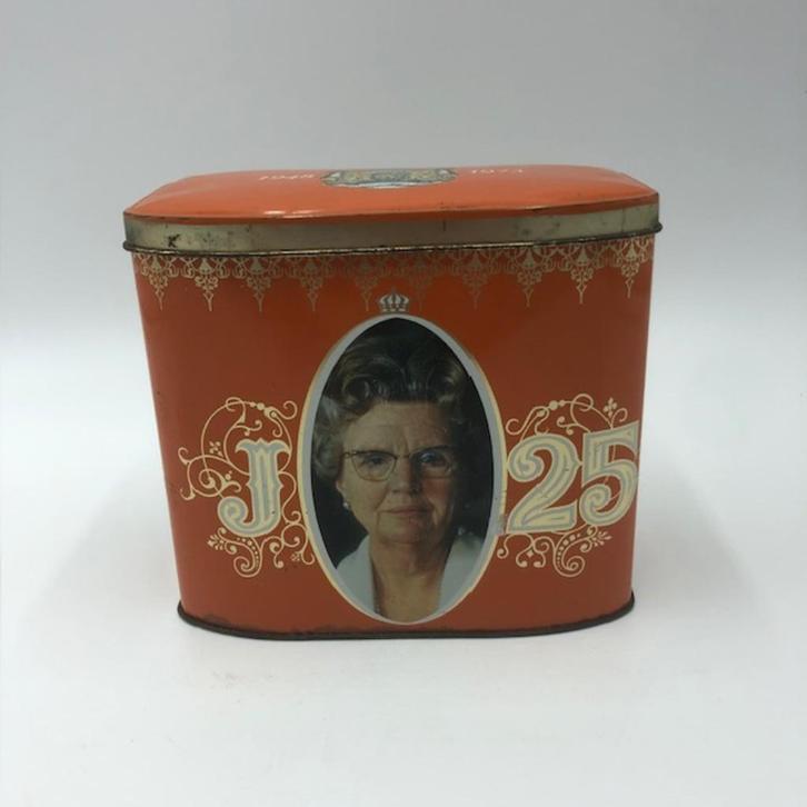 Vintage Herdenkingsblik 25-jarig Jubileum Koningin Juliana, Verzamelen, Blikken, Gebruikt, Overige, Overige merken, Ophalen of Verzenden