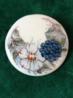 Makkum Broche met Bloemen, Antiek en Kunst, Antiek | Keramiek en Aardewerk, Ophalen of Verzenden