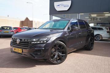 Volkswagen Touareg 3.0 TSi 4MOTION RLine | Automaat | Naviga beschikbaar voor biedingen