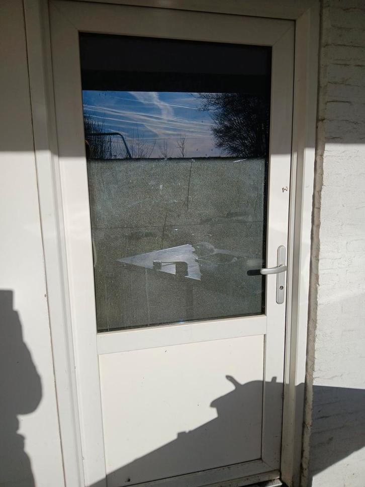 Deur met slot en sleutel - 102x210 cm, Doe-het-zelf en Verbouw, Deuren en Horren, Gebruikt, Buitendeur, 200 tot 215 cm, 100 tot 120 cm