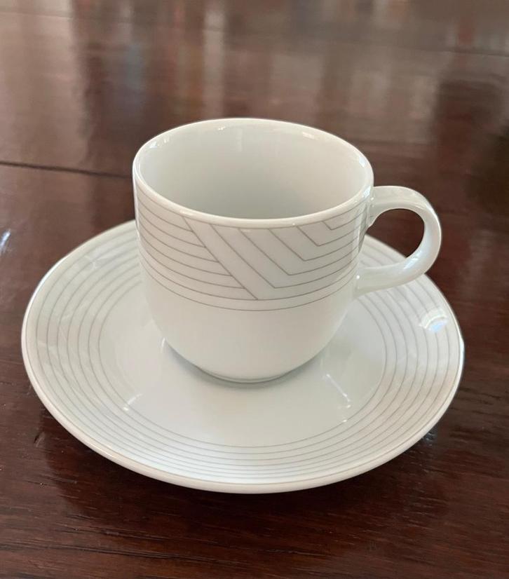 Servies Mosa koffiekopjes en soepkommen met schoteltjes, Huis en Inrichting, Keuken | Servies, Zo goed als nieuw, Kop(pen) en/of Schotel(s)