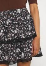 ZGAN! Nikkie flower skirt rokje ruches bloemenprint zwart 32, Verzenden, Zwart, Zo goed als nieuw, Nikkie