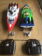2 RC Speedboten met Afstandsbediening - 25 km/u, Kinderen en Baby's, Ophalen of Verzenden, Zo goed als nieuw, Elektrisch, Overige merken