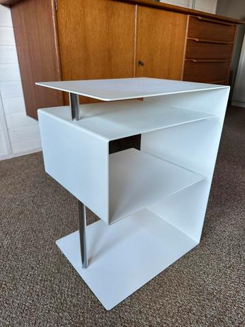 Bijzettafel wit, staal, 37,5 x 30 x 50,5 cm, mooi design beschikbaar voor biedingen