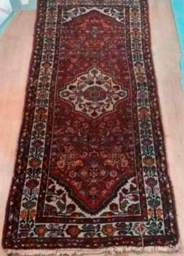 Perzisch kleed beschikbaar voor biedingen