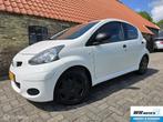 Toyota Aygo 1.0-12V Access 5drs, Voorwielaandrijving, Euro 5, Gebruikt, 4 stoelen