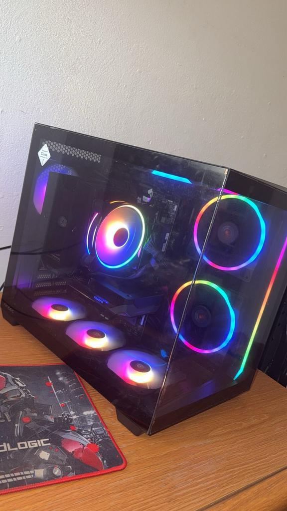 High-end Gaming PC / Custom Build – Ryzen 7 & RX 7800 XT, Computers en Software, Desktop Pc's, Zo goed als nieuw, 4 Ghz of meer