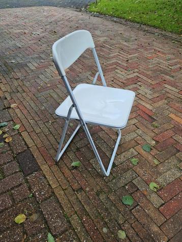 Te Koop, Witte Klapstoel Kunststof beschikbaar voor biedingen
