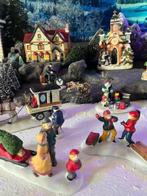 Lemax/Luville:  display met kerstdorpje en figurines, Ophalen of Verzenden
