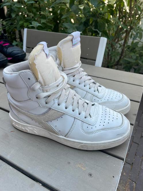 Zgan Diadora sneakers mt 38,5, Kleding | Dames, Schoenen, Zo goed als nieuw, Sneakers of Gympen, Wit, Ophalen of Verzenden