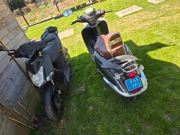 Gratis af te halen kymco agility 50 en VOM bromscooters beschikbaar voor biedingen