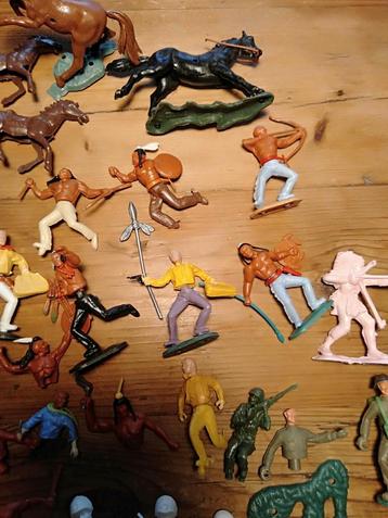 Cowboys en Indianen, paarden en stukjes indiaan of cowboy  beschikbaar voor biedingen