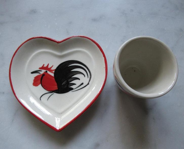 Eierdopje en hartvormig schaaltje, Huis en Inrichting, Keuken | Servies, Nieuw, Schaal of Schalen, Overige stijlen, Aardewerk