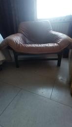 UNIEKE VINTAGE LEDEREN FAUTEUIL ROTAN ONDERSTEL, Ophalen, Zo goed als nieuw, 50 tot 75 cm, Leer