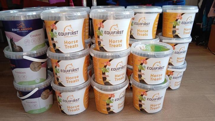 Paardensnoepjes in 3 smaken 1,5 kilo emmers, Dieren en Toebehoren, Paarden en Pony's | Verzorgingsproducten, Nieuw, Ophalen of Verzenden