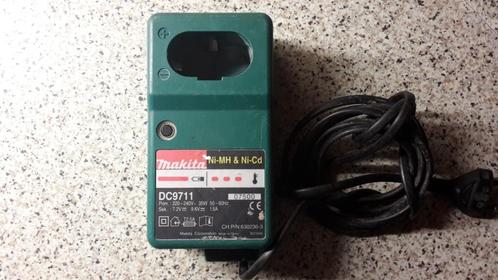 Makita accu lader dc9711, Hobby en Vrije tijd, Elektronica-componenten, Gebruikt, Ophalen of Verzenden