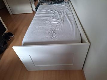 mooie brimnes bank/bed van ikea 80x200  beschikbaar voor biedingen