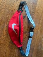 Nike Swoosh Rood Heuptas, Sieraden, Tassen en Uiterlijk, Tassen | Sporttassen, Ophalen of Verzenden, Zo goed als nieuw