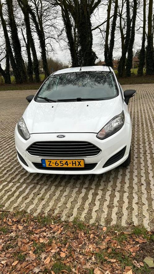 Ford Fiësta 1.25 44KW 3DR 2015 Wit, Auto's, Ford, Particulier, Fiësta, Benzine, Hatchback, Handgeschakeld, Geïmporteerd, Wit, Grijs