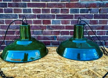 Vintage groene emaille industriële hanglampen beschikbaar voor biedingen