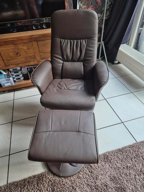 Relaxfauteuil met massagefunctie, Huis en Inrichting, Fauteuils, Zo goed als nieuw, Metaal, Ophalen