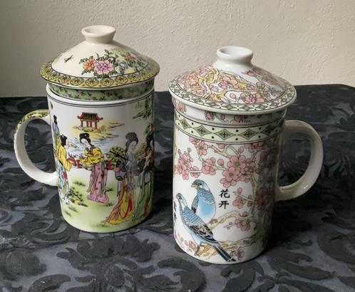 Twee Chinese theebekers mokken met filters en deksels, Huis en Inrichting, Keuken | Servies, Zo goed als nieuw, Kop(pen) en/of Schotel(s)