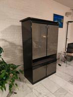 GRATIS: Zwart gelakte kast met grijze steen-look deuren, Huis en Inrichting, Kasten | Televisiemeubels, Ophalen, Gebruikt, 50 tot 100 cm