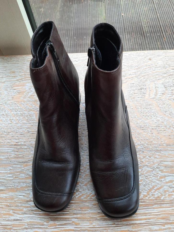 Mooie laarzen JANET & JANET - 41, Kleding | Dames, Schoenen, Zo goed als nieuw, Lage of Enkellaarzen, Bruin, Ophalen of Verzenden