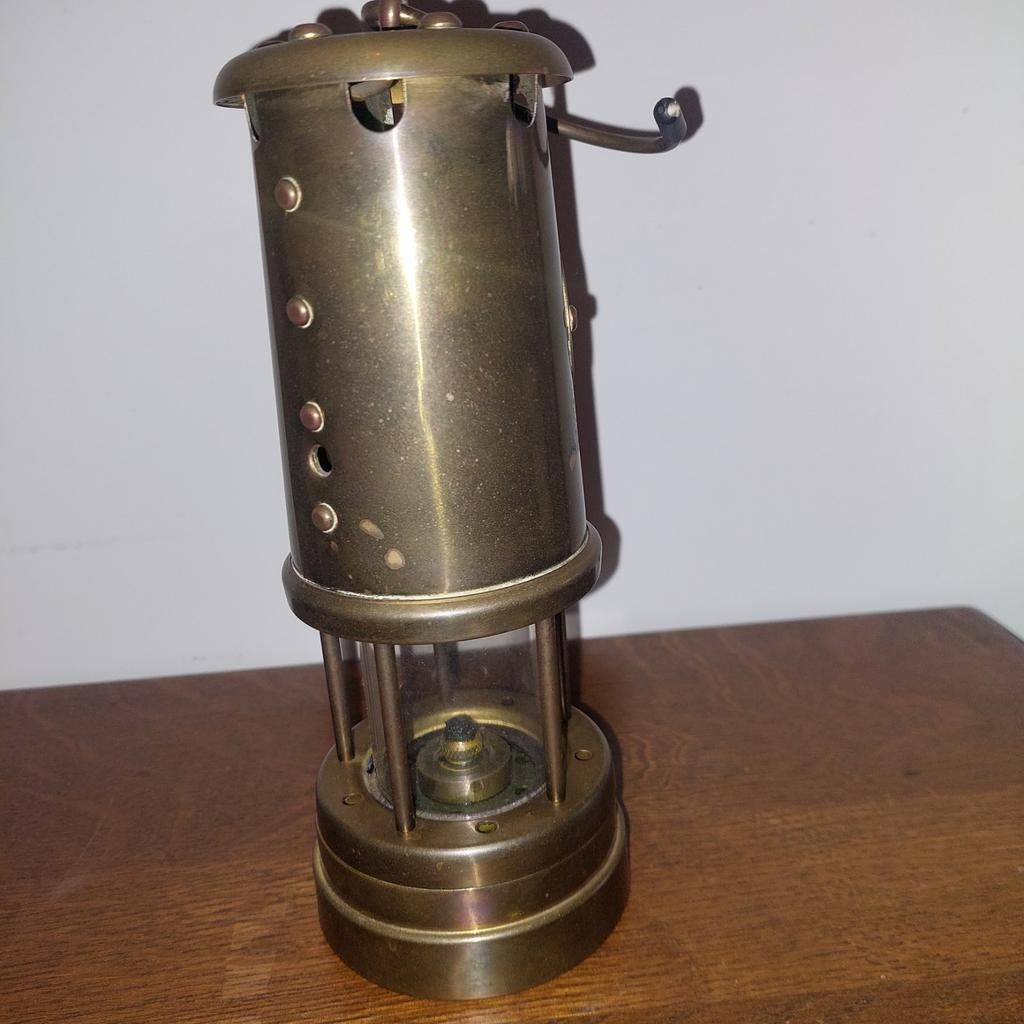Britse mijnlamp - Aberaman Colliery, Ophalen
